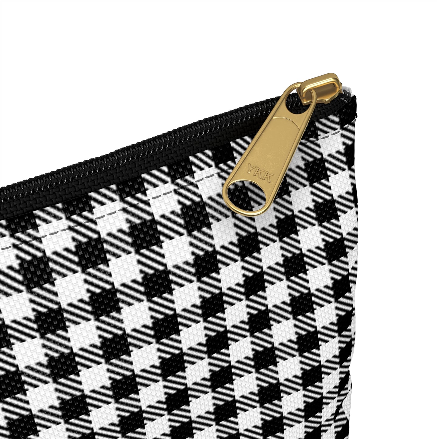 Close-up detail of black zipper and gold puller on black and white gingham accessory pouch large size - LeBonJournal