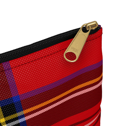 Close-up detail of black zipper and gold puller on red tartan accessory pouch small size - LeBonJournal