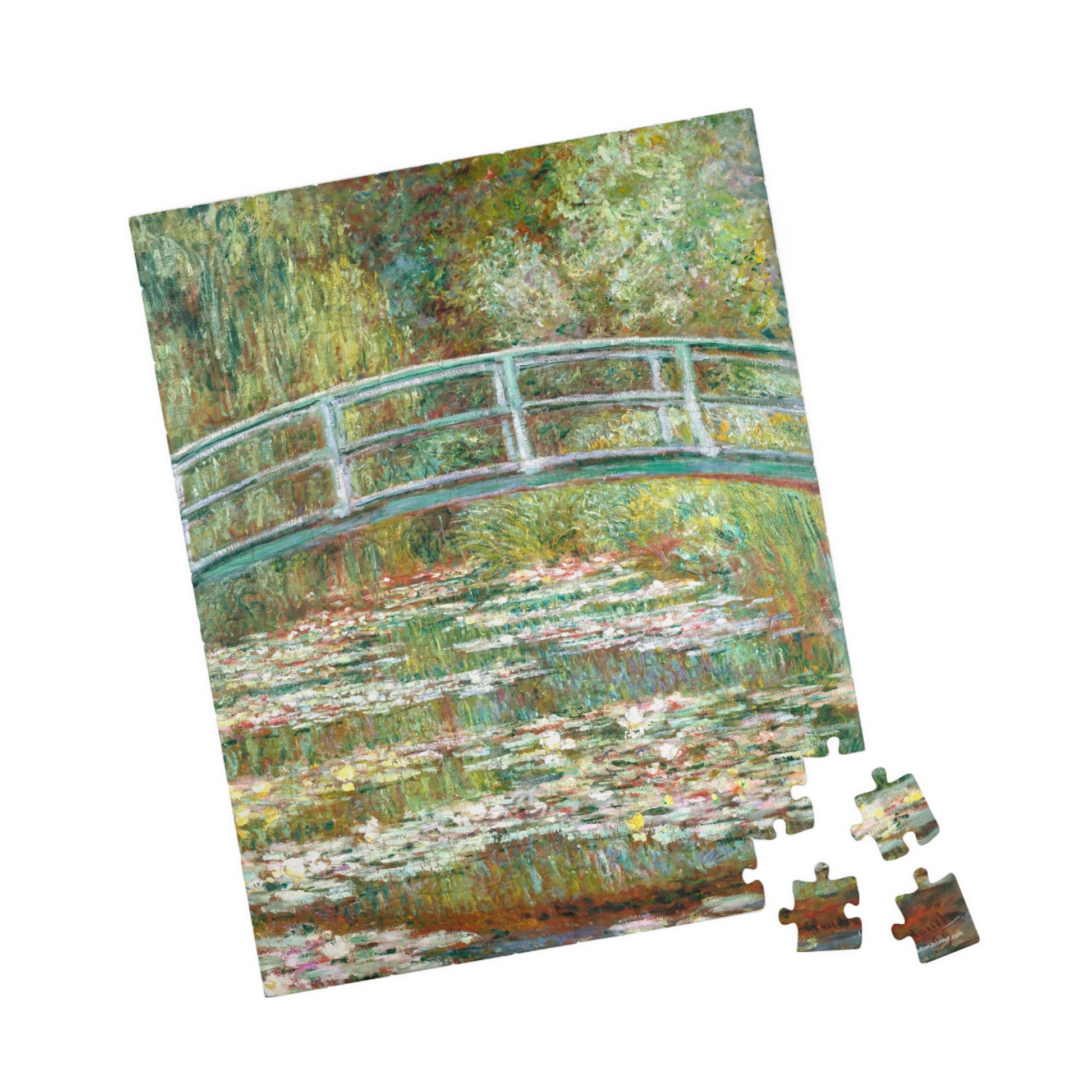 Monet 1899 Le Bassin aux nymphéas National Gallery puzzle 110 pieces in lifestyle setting with warm editorial home ambiance - LeBonJournal